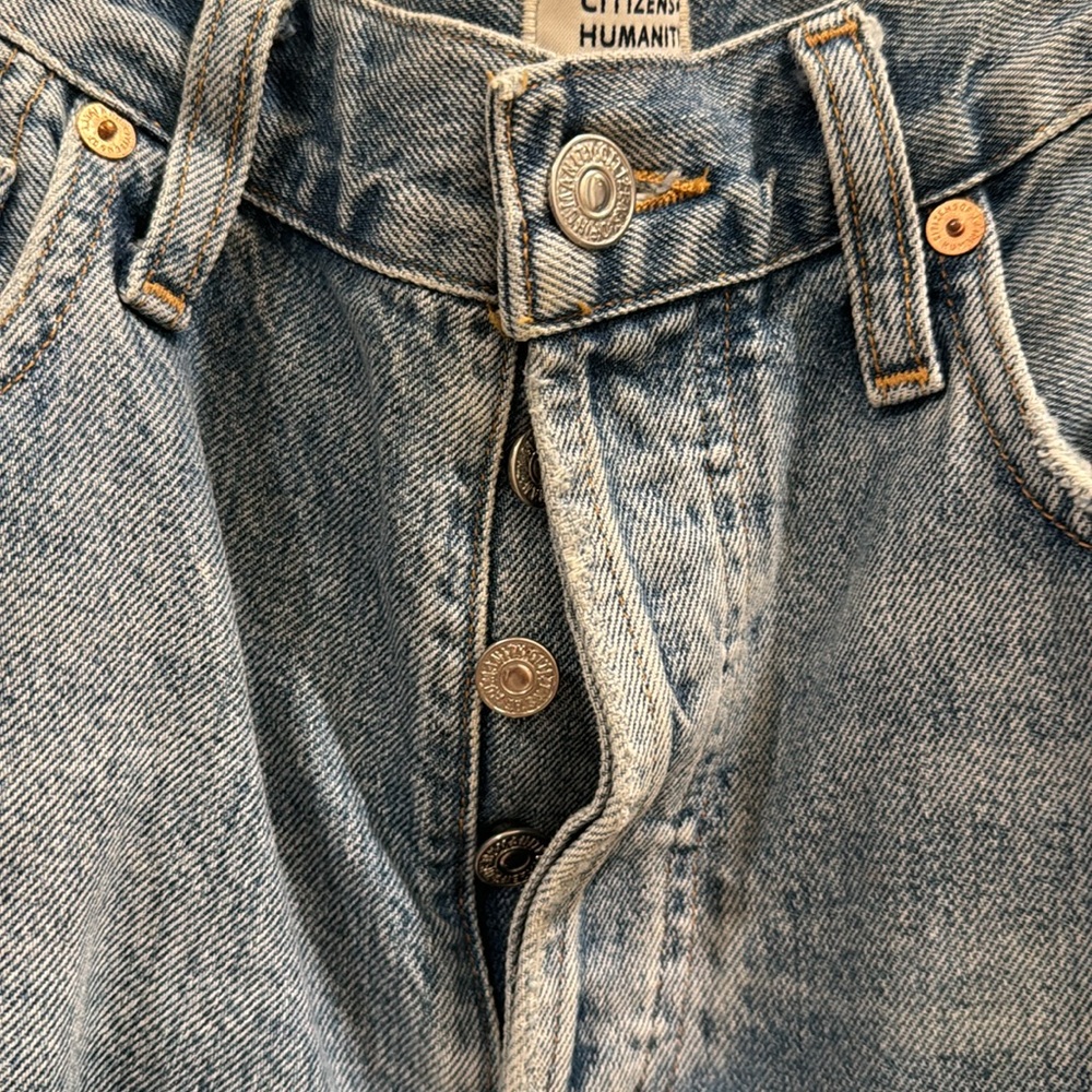 Citizens of Humanity Denim Cut-Off Shorts - Picture 5 of 11